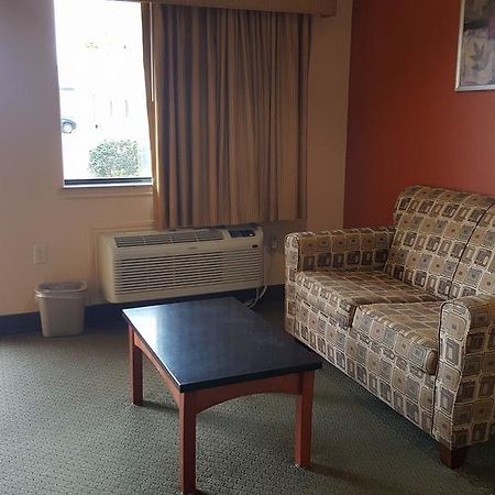 Budgetel Inn And Suites Hearne Exterior photo