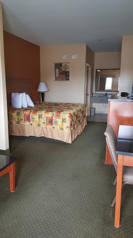 Budgetel Inn And Suites Hearne Exterior photo