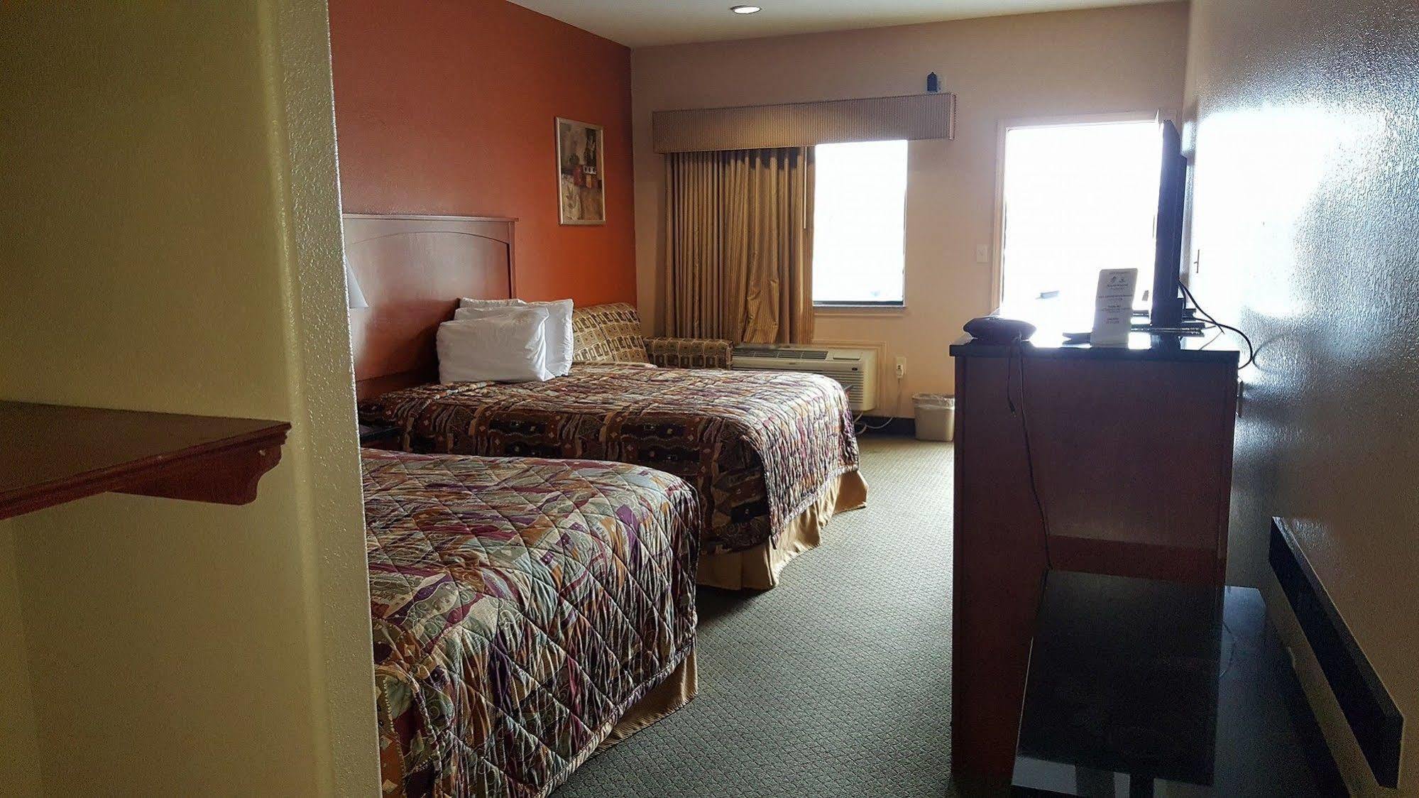 Budgetel Inn And Suites Hearne Exterior photo
