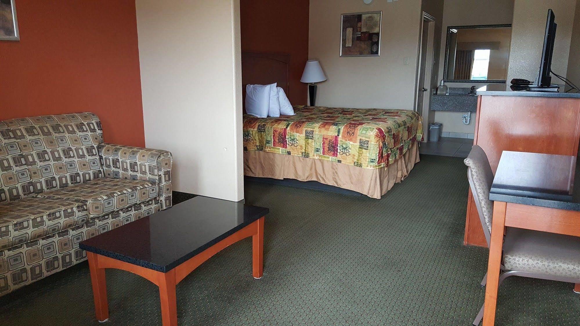 Budgetel Inn And Suites Hearne Exterior photo