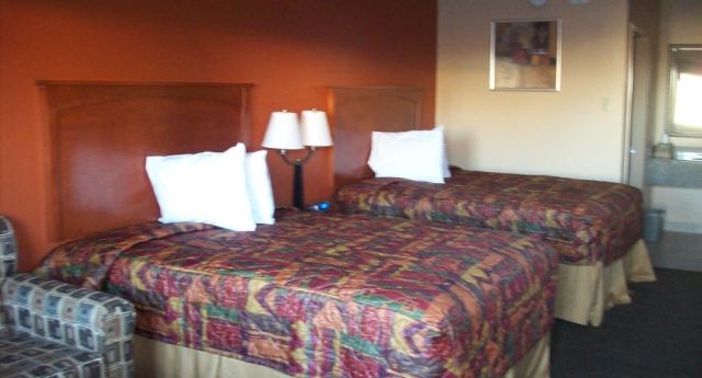 Budgetel Inn And Suites Hearne Room photo